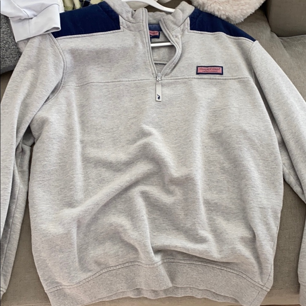 vineyard vines sweater large